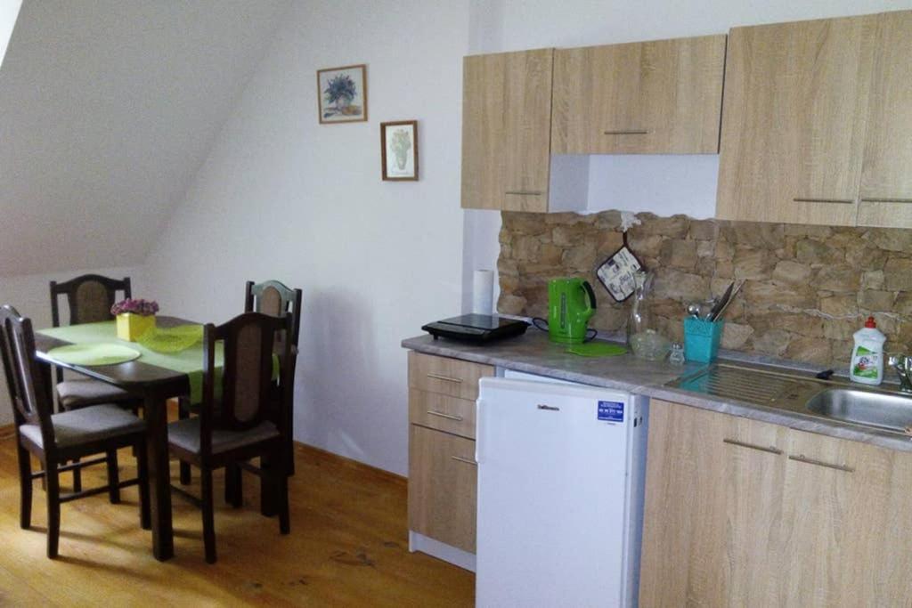 Zamecek Zdiky - Moderni Velky Apartman Bujanov Kültér fotó