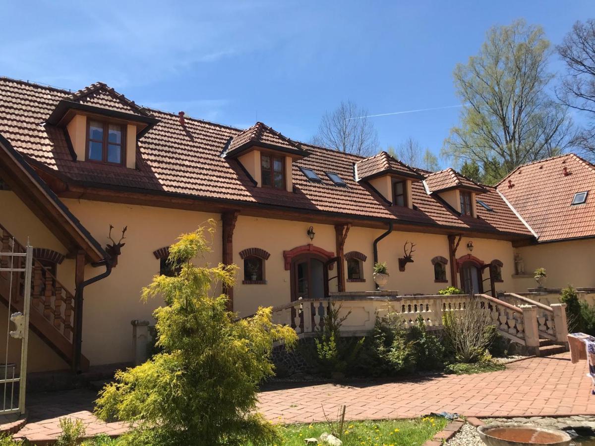 Zamecek Zdiky - Moderni Velky Apartman Bujanov Kültér fotó